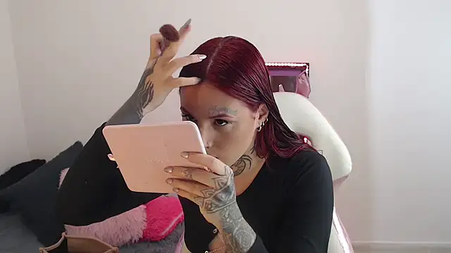 Snapshot of Maddy_Vicius19 chatting on September 27, 9:32 pm Maddy Vicius19 online show from September 27, 9:32 pm