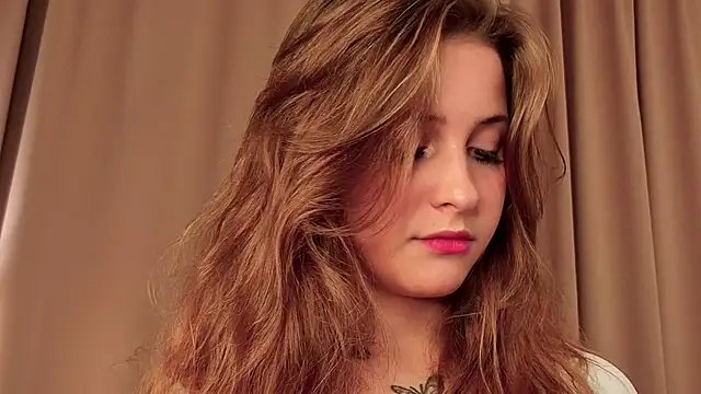 LoveSeekins online show from December 3, 7:02 pm