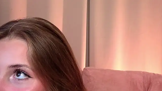 Snapshot of LoveSeekins chatting on September 24, 7:20 pm LoveSeekins online show from September 24, 7:20 pm