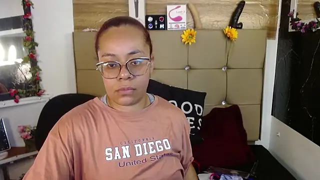 MIA  SPENCER online show from March 6, 8:15 pm