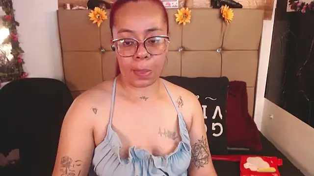 MIA  SPENCER online show from April 9, 6:25 pm