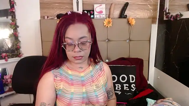 MIA  SPENCER online show from March 25, 7:57 pm