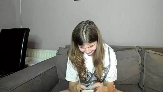 Lilly Jess online show from November 18, 6:44 pm