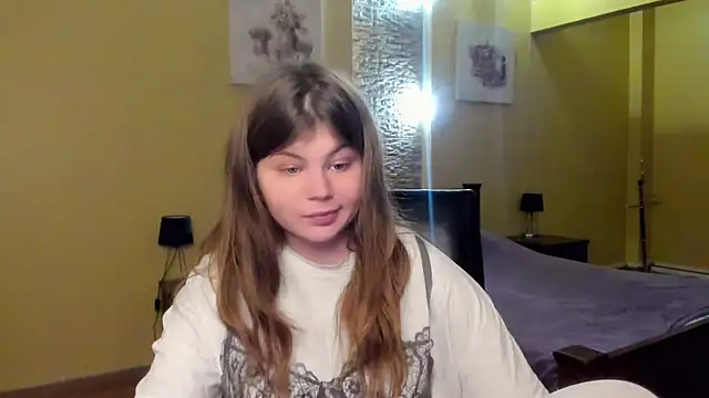 Lilly Jess online show from November 15, 2:32 pm