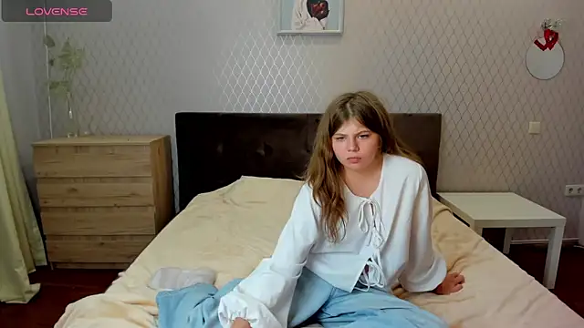 Lilly Jess online show from September 23, 6:48 pm