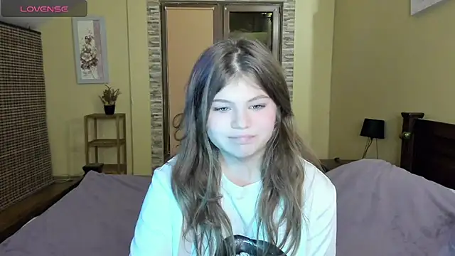 Lilly Jess online show from October 13, 6:20 pm