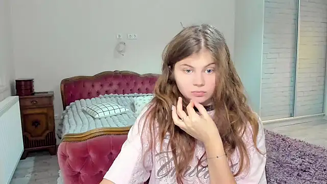 Lilly Jess online show from November 24, 10:21 pm