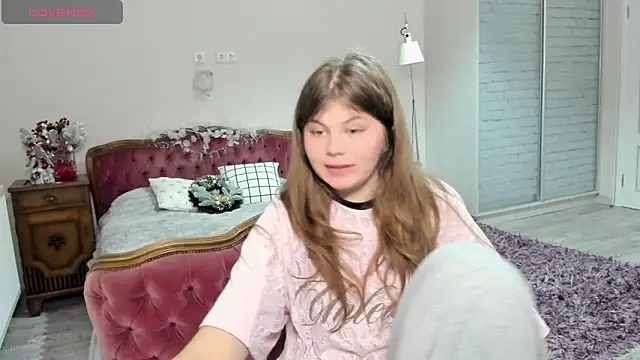 Lilly Jess online show from December 13, 8:26 pm