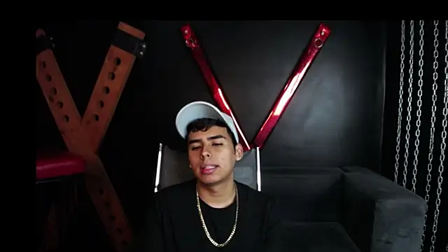 Snapshot of Matthewlodge chatting on October 25, 12:50 pm Matthewlodge online show from October 25, 12:50 pm