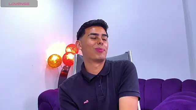 Snapshot of Matthewlodge chatting on November 27, 4:29 pm Matthewlodge online show from November 27, 4:29 pm