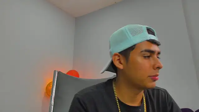 Snapshot of Matthewlodge chatting on November 25, 2:28 pm Matthewlodge online show from November 25, 2:28 pm