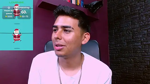 Snapshot of Matthewlodge chatting on December 4, 3:55 pm Matthewlodge online show from December 4, 3:55 pm