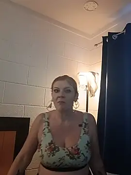 nakedgarbageperson online show from June 23, 5:11 pm