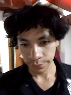 Snapshot of kittymutant99 chatting on March 1, 3:12 pm kittymutant99 online show from March 1, 3:12 pm