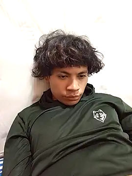 Snapshot of kittymutant99 chatting on February 22, 3:02 pm kittymutant99 online show from February 22, 3:02 pm