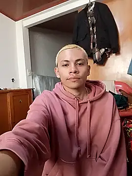 kittymutant99 online show from April 22, 5:42 pm