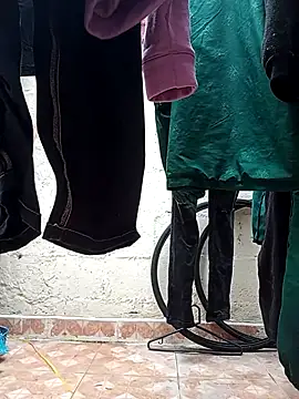 Snapshot of kittymutant99 chatting on January 31, 7:12 pm kittymutant99 online show from January 31, 7:12 pm