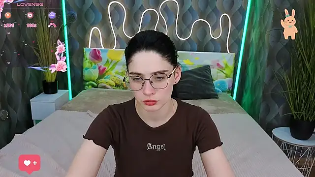 Charming Mysteriousss online show from April 6, 1:12 pm