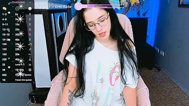 Snapshot of Charming_Mysteriousss chatting on September 23, 12:34 pm Charming Mysteriousss online show from September 23, 12:34 pm