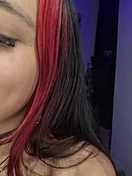 carolinerue online show from April 21, 1:42 am