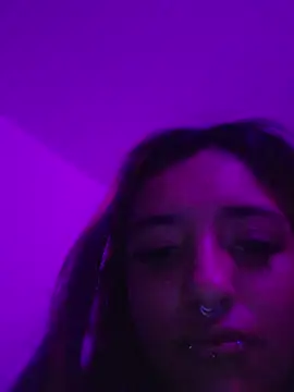 carolinerue online show from May 4, 4:49 am