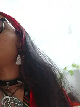 carolinerue online show from January 7, 7:08 pm