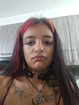 carolinerue online show from February 22, 11:06 pm