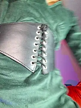 carolinerue online show from February 27, 4:45 am