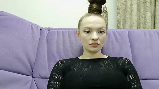 Snapshot of Salynxa chatting on March 3, 10:11 am Salynxa online show from March 3, 10:11 am