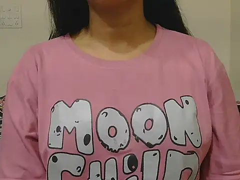 MISS SOMIYA online show from June 11, 7:33 pm