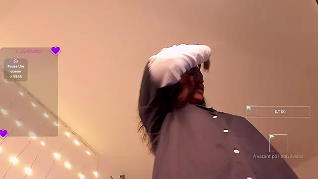 GiuliaCash online show from December 5, 11:20 am