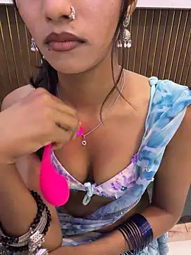 Snapshot of Drive_girl chatting on March 19, 6:52 pm Drive girl online show from March 19, 6:52 pm