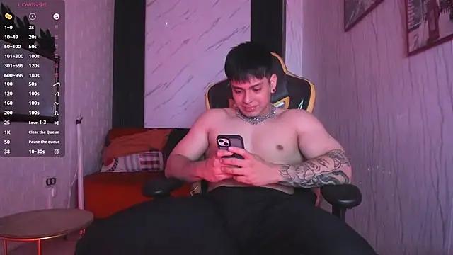 Snapshot of xKevyn chatting on September 30, 12:22 pm xKevyn online show from September 30, 12:22 pm