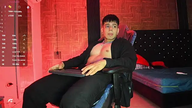 Snapshot of xKevyn chatting on October 18, 1:02 pm xKevyn online show from October 18, 1:02 pm