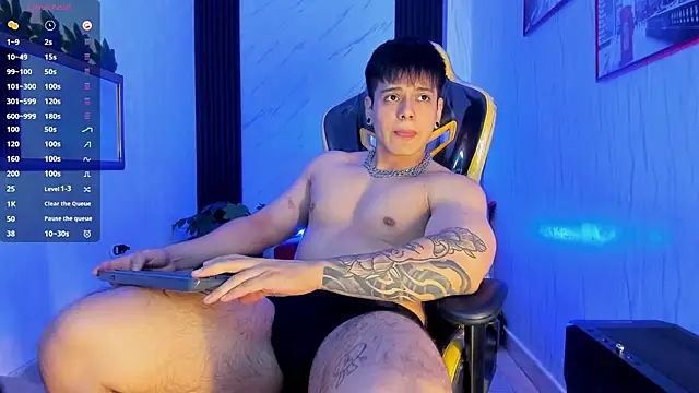 xKevyn online show from December 17, 12:21 pm