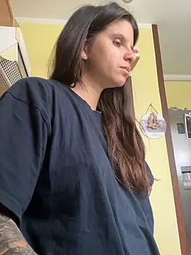 Brutecia2002 online show from April 13, 10:08 am