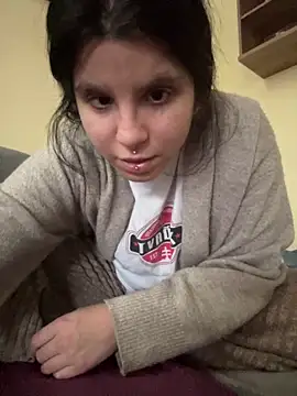 Snapshot of Brutecia2002 chatting on February 2, 11:42 am Brutecia2002 online show from February 2, 11:42 am