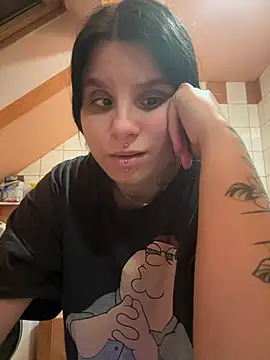 Snapshot of Brutecia2002 chatting on February 22, 7:26 pm Brutecia2002 online show from February 22, 7:26 pm