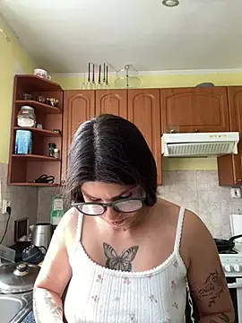 Brutecia2002 online show from March 25, 10:47 am