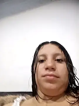 Snapshot of Shell_Latina chatting on May 4, 4:16 am Shell Latina online show from May 4, 4:16 am