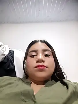 Snapshot of Shell_Latina chatting on April 24, 4:36 am Shell Latina online show from April 24, 4:36 am
