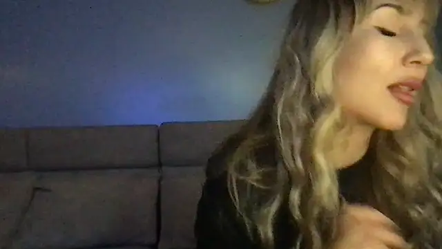 Pyrelissa online show from January 10, 8:04 pm