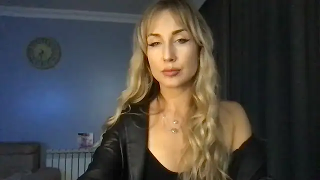 Pyrelissa online show from December 5, 3:32 pm