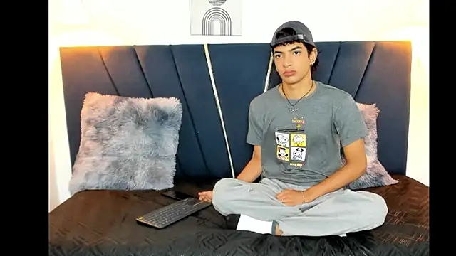 maicol cum23 online show from September 13, 1:33 pm