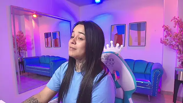 Black roseee online show from April 19, 3:40 am