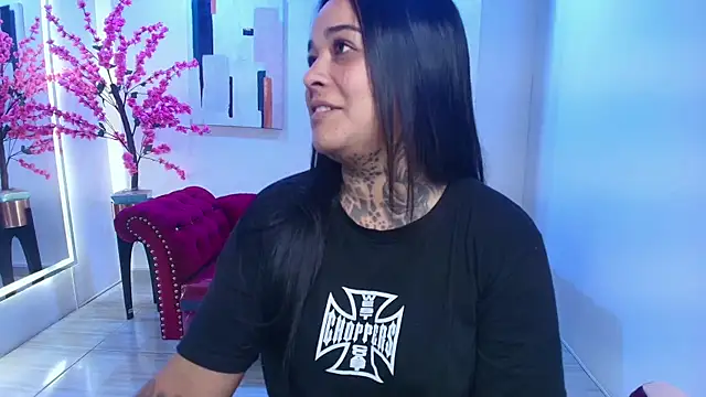 Black roseee online show from January 6, 3:32 am