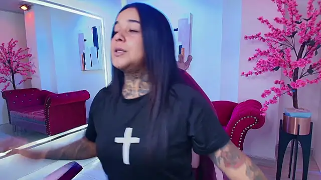 Black roseee online show from March 6, 3:45 am