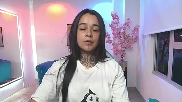 Black roseee online show from April 9, 3:30 am