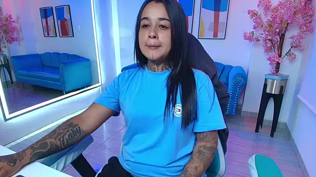 Black roseee online show from May 14, 3:47 am