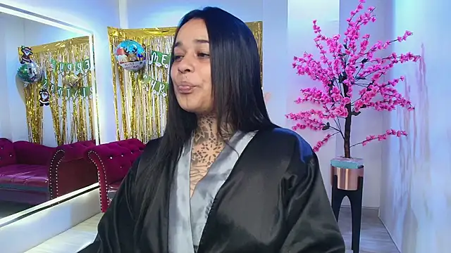 Black roseee online show from December 20, 8:17 am